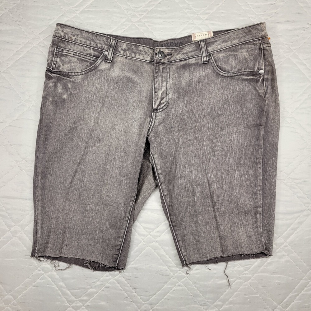 Arizona Jean Co Bermuda Low Rise gray cut off jean shorts size‎ 19 nwt